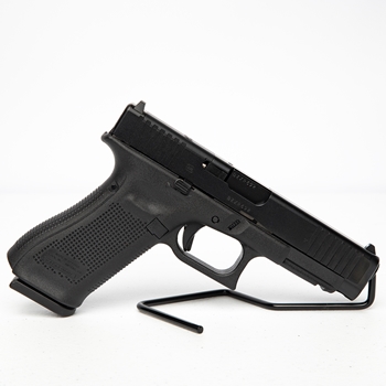 GLOCK G17 Semi-Auto Pistol